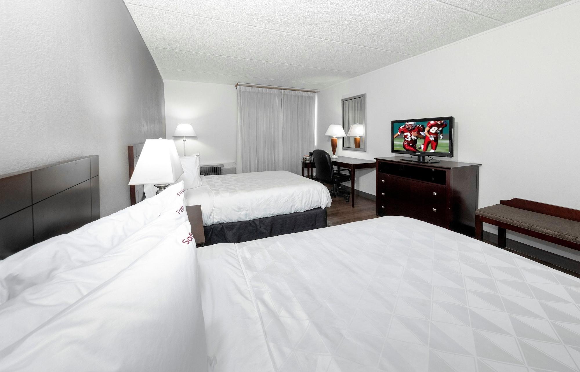 Red Roof Inn Plus Newark Liberty Airport - Carteret Exterior photo